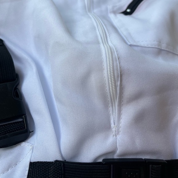 NEW Astronaut Space Commander Costume for Kids White and Black - Picture 6 of 15